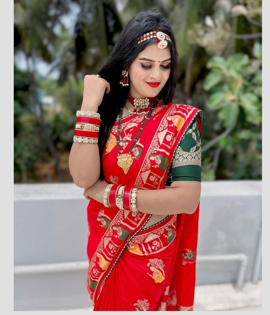 Red Bhandhej Weaving Banarasi Silk Saree with Rich Zari Border
