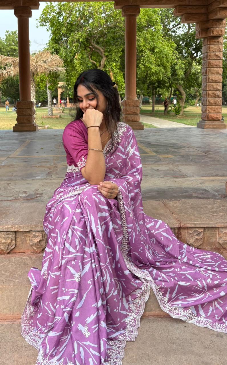 Lavender Printed Saree with Elegant Lace Border & Blouse Piece | Premium Casual & Festive Wear Saree